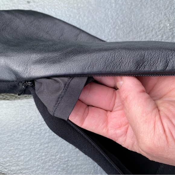 Danier Italian Leather Leggings Sz 2 - Picture 3 of 5